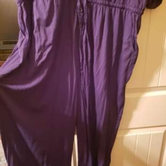 Jumper - Picture 2 of 3